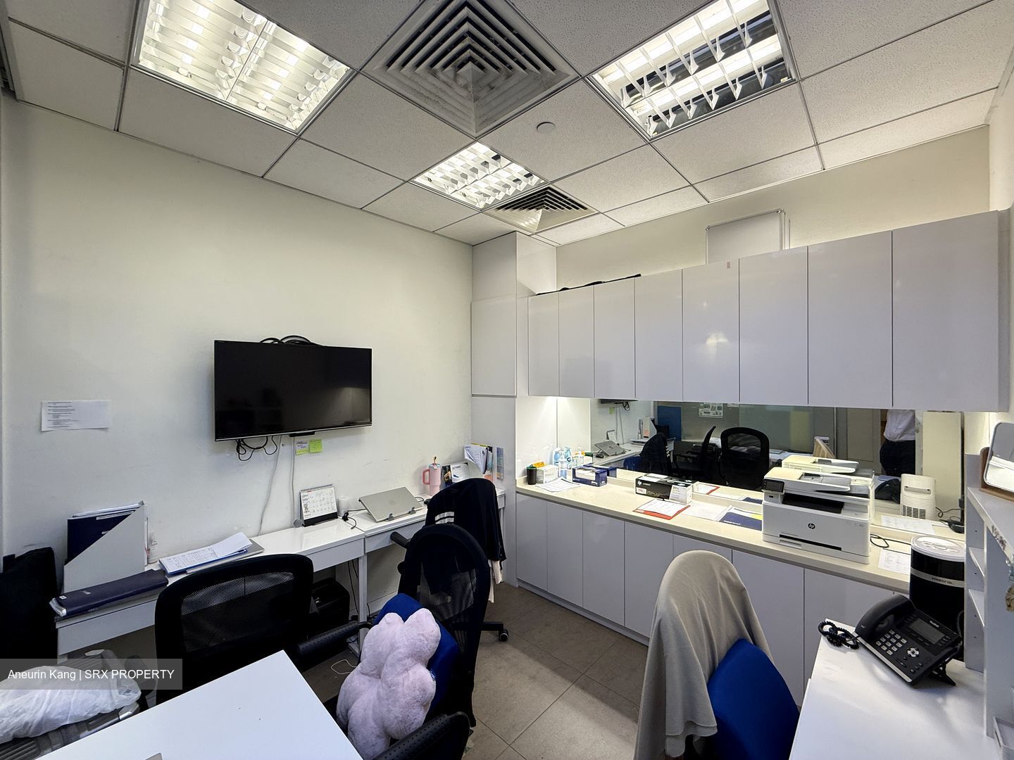 SQUARE 2 (D11), Office #490673011